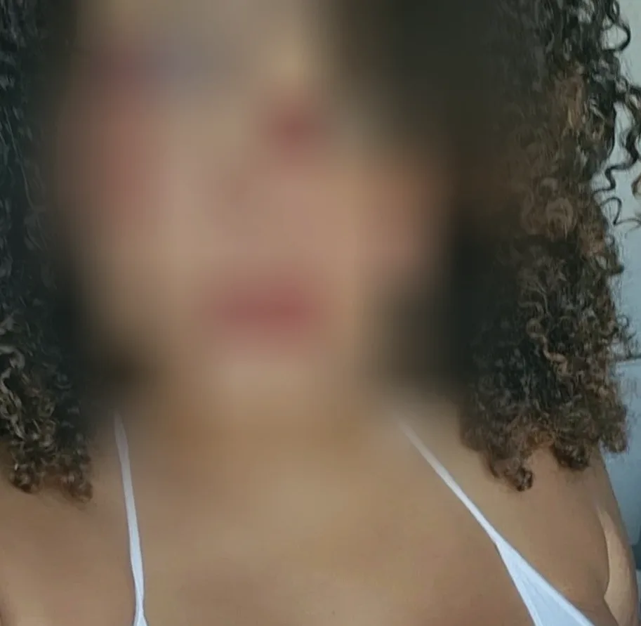 Emma, 33
