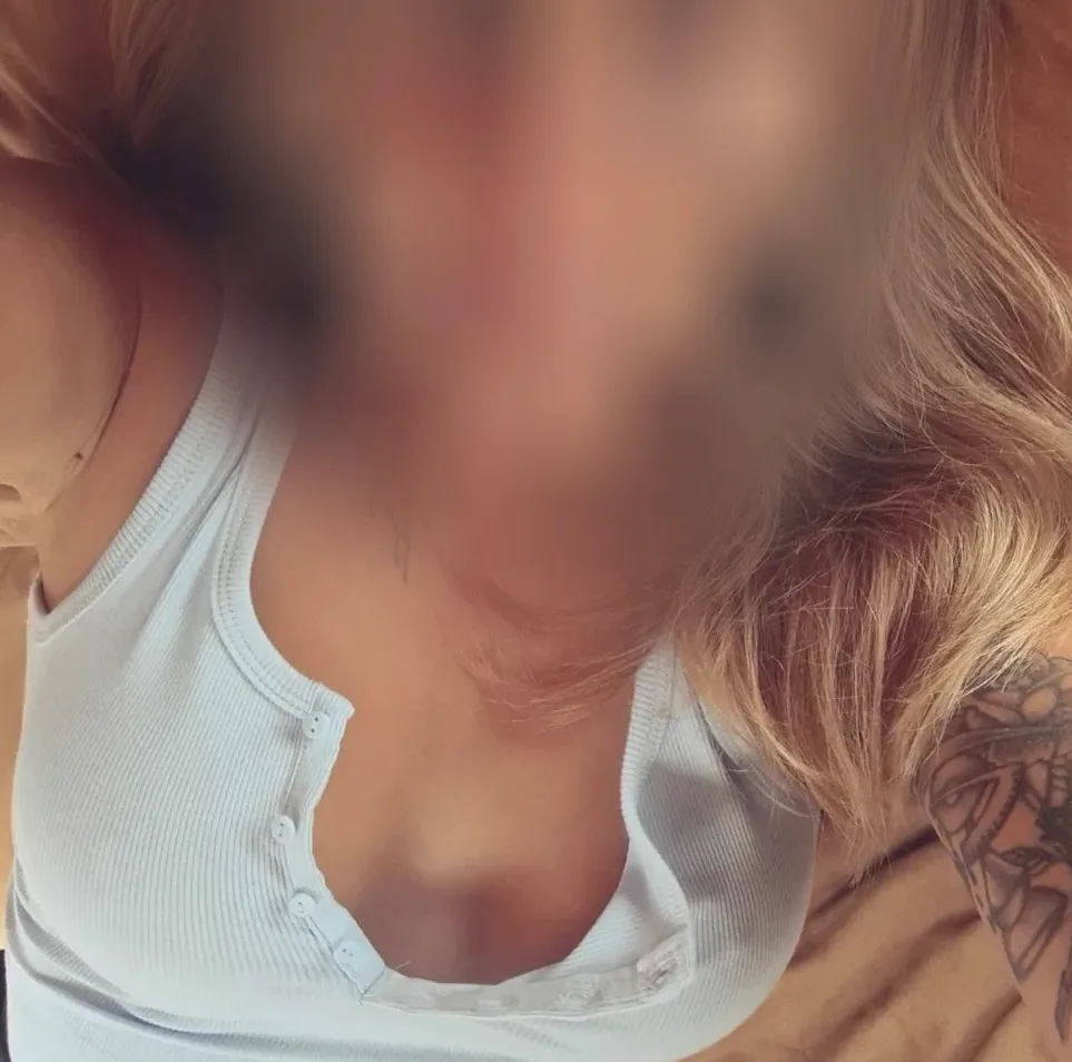 Marlene, 33